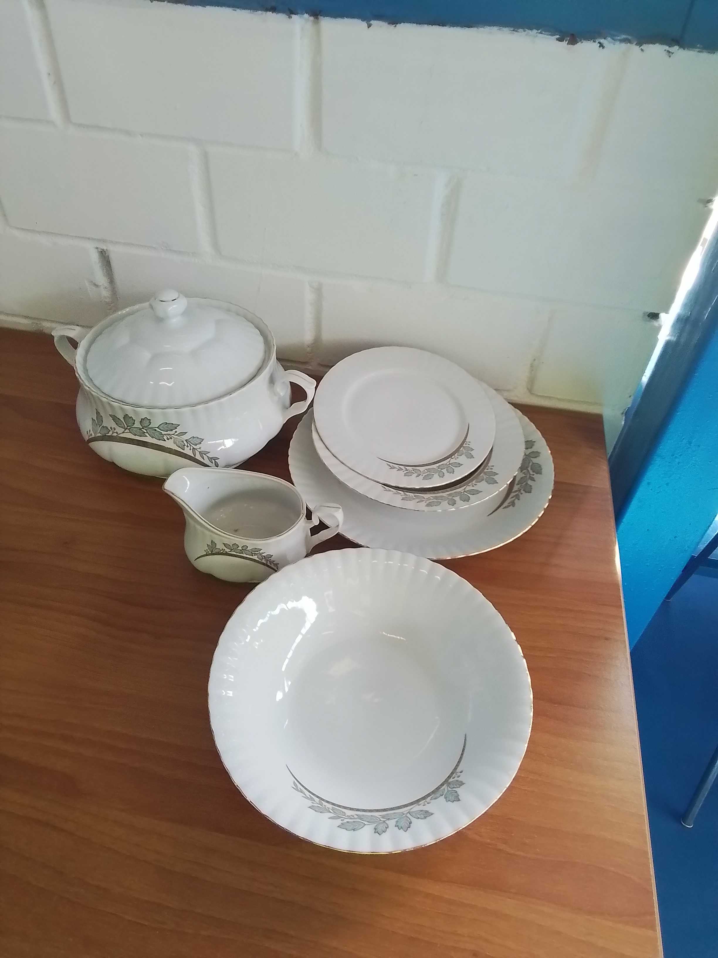 set da 12 piatti 