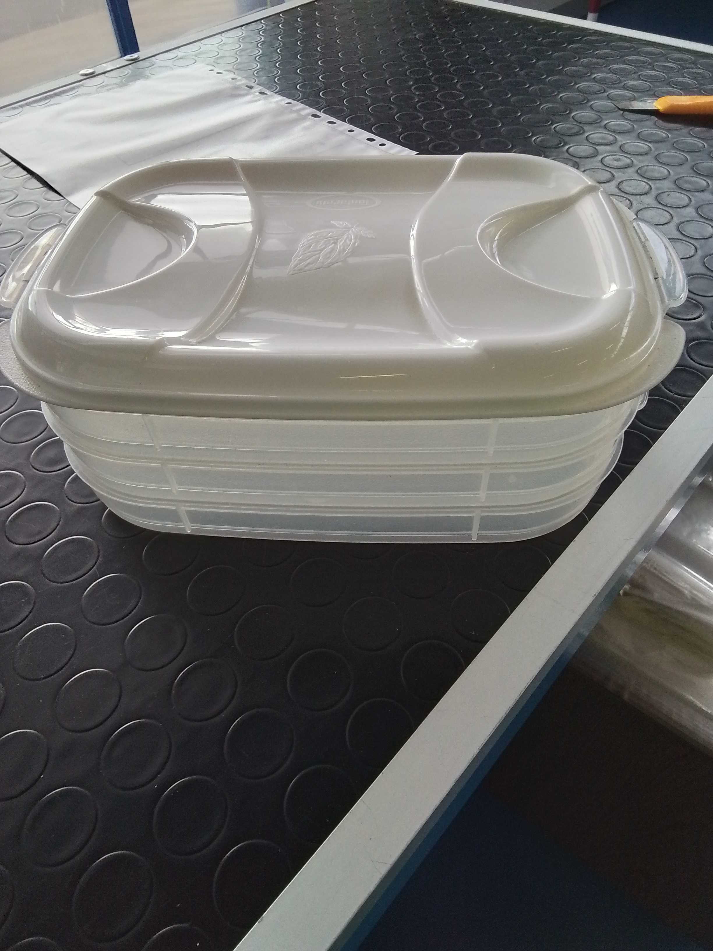 contenitori plastica